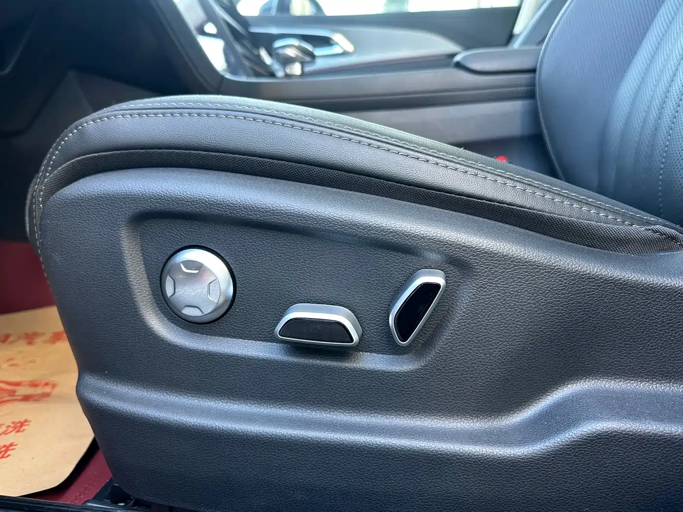 Hongqi H5 2024 2.0T Automatic Smart Connect Flag Smooth Edition фото 21