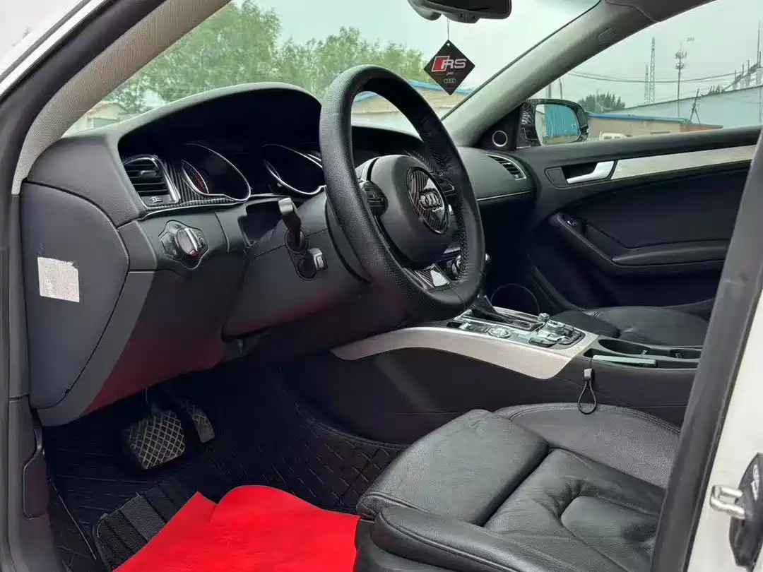 Audi A5 (Import) 2012 3.0TFSI Sportback quattro фото 4
