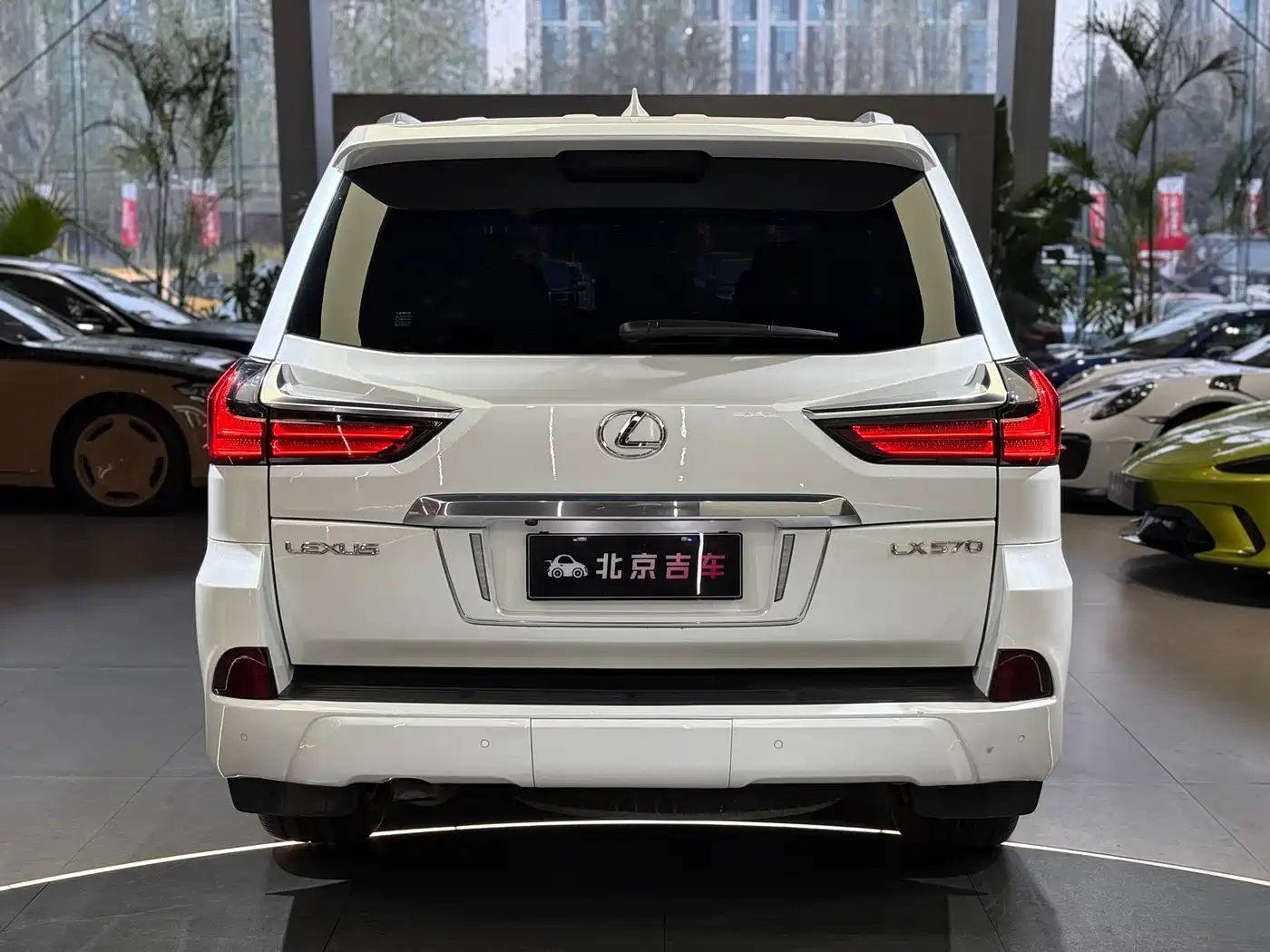 Lexus LX 2017 570 Prestige Luxury фото 4
