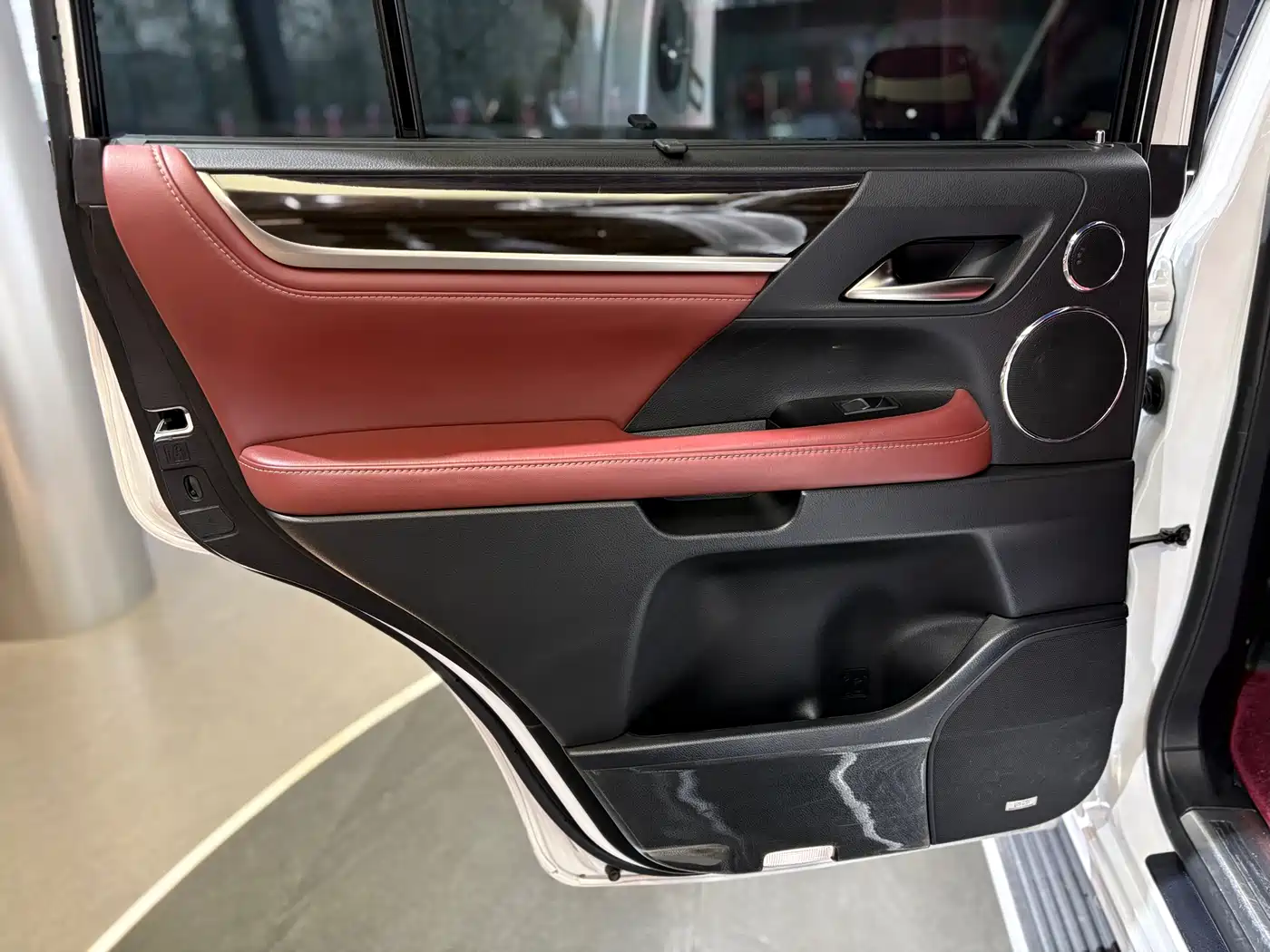 Lexus LX 2017 570 Prestige Luxury фото 10