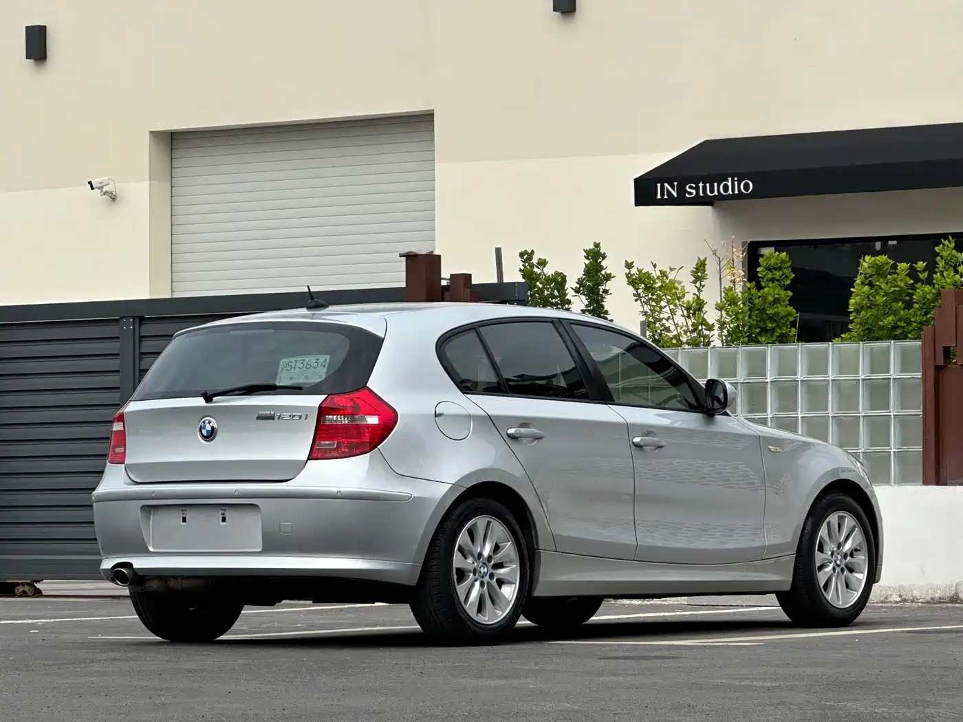 BMW 1 Series (Import) 2011 2010 120i Sport Limited Edition