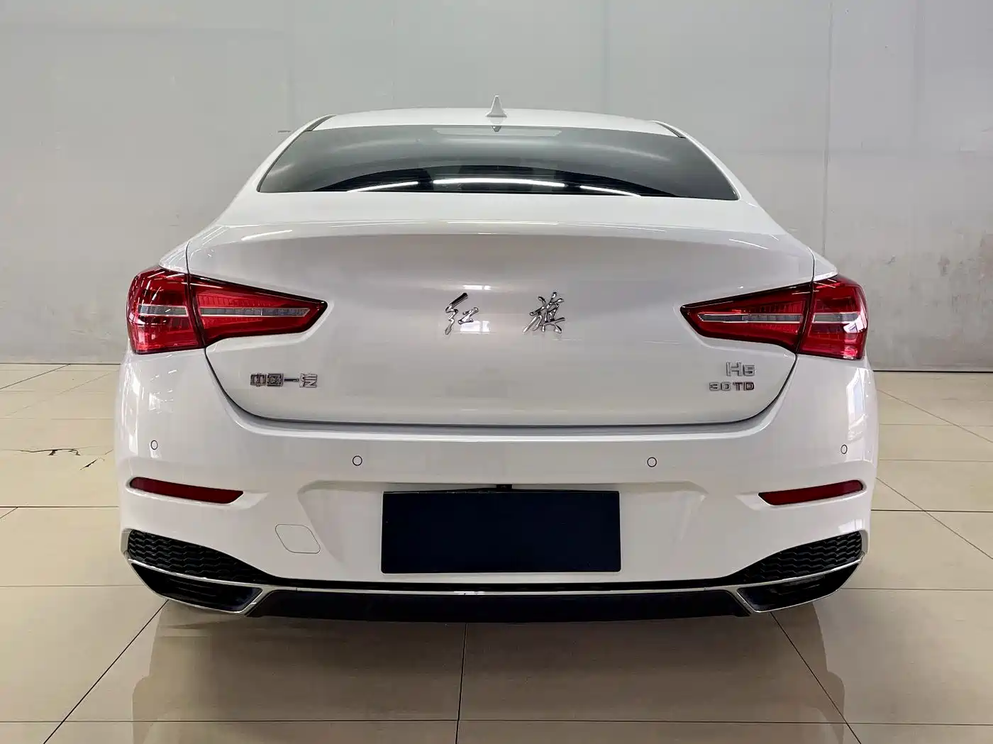 Hongqi H5 2018 2018 30TD Smart Connected Dynamic Edition