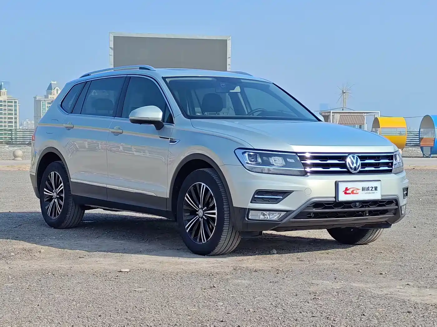 Volkswagen Tiguan L 2019 330TSI Automatic 2WD Panorama Comfort Edition China VI фото 3