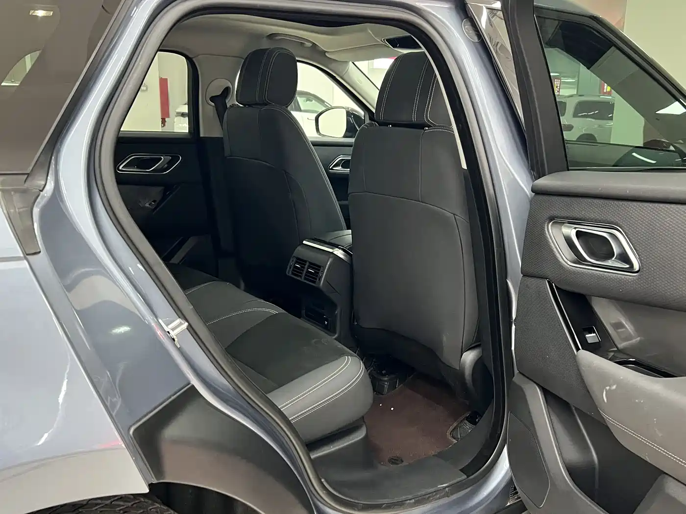 Land Rover Range Rover Velar 2019 250PS фото 12