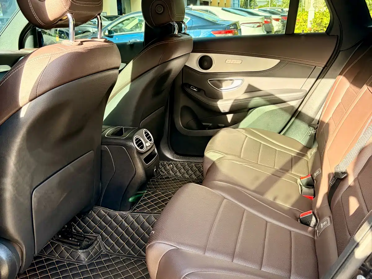 Mercedes-Benz GLC 2020 Facelift GLC 260 L 4MATIC Dynamic фото 5