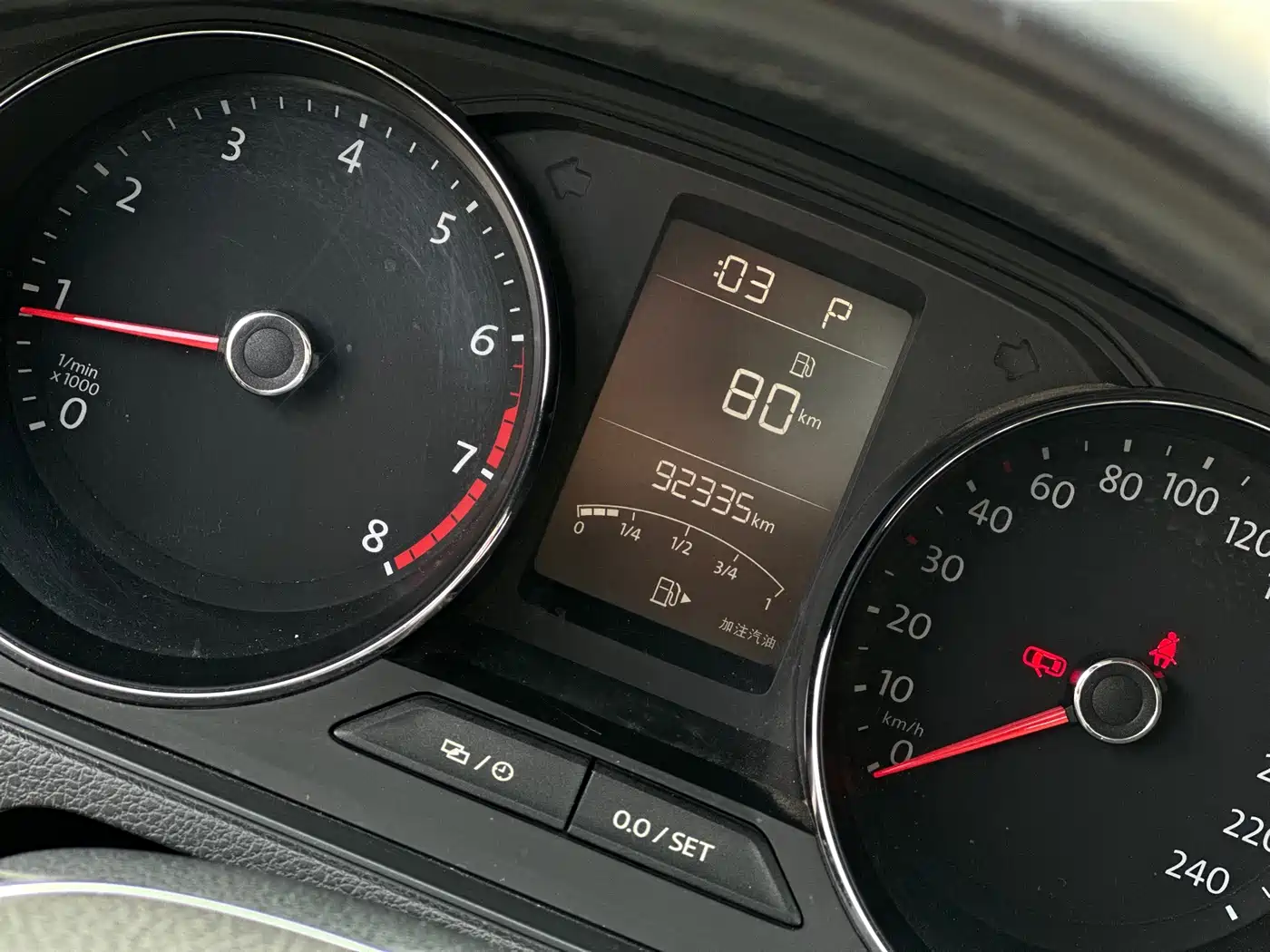 Volkswagen Lavida 2015 1.6L Automatic Comfort Edition фото 13