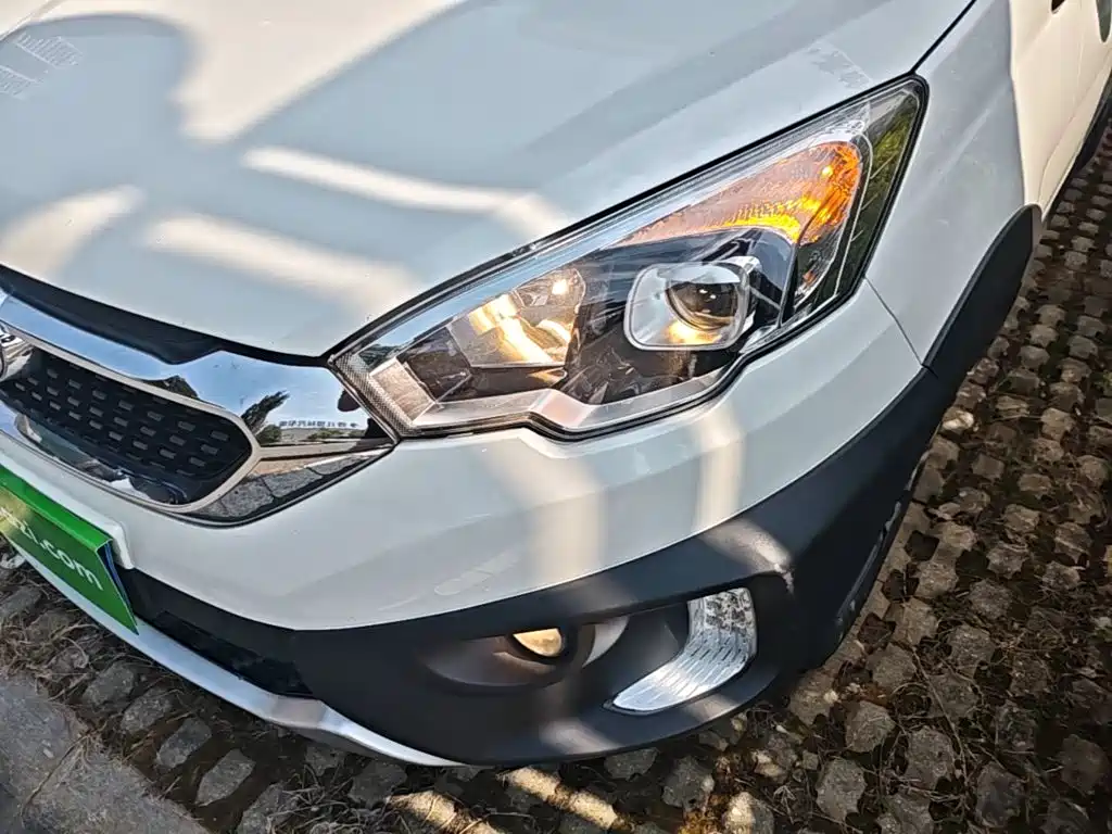 BAIC Changhe Q25 2017 2017 1.5L Automatic Smart Edition