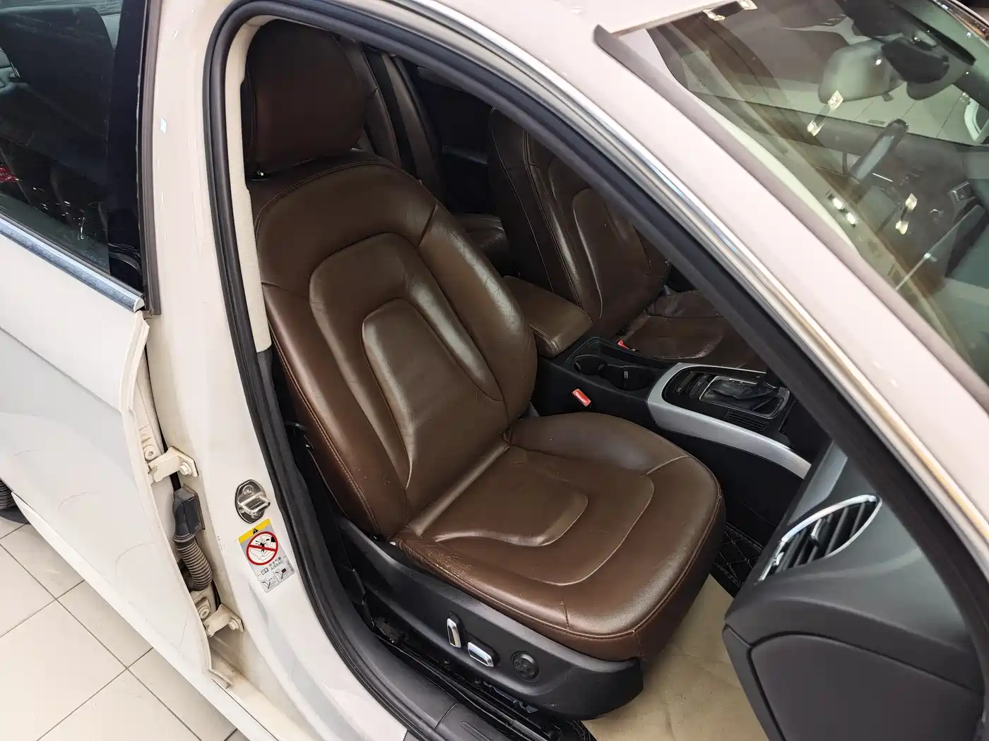 Audi A4L 2013 35 TFSI Automatic Standard фото 31
