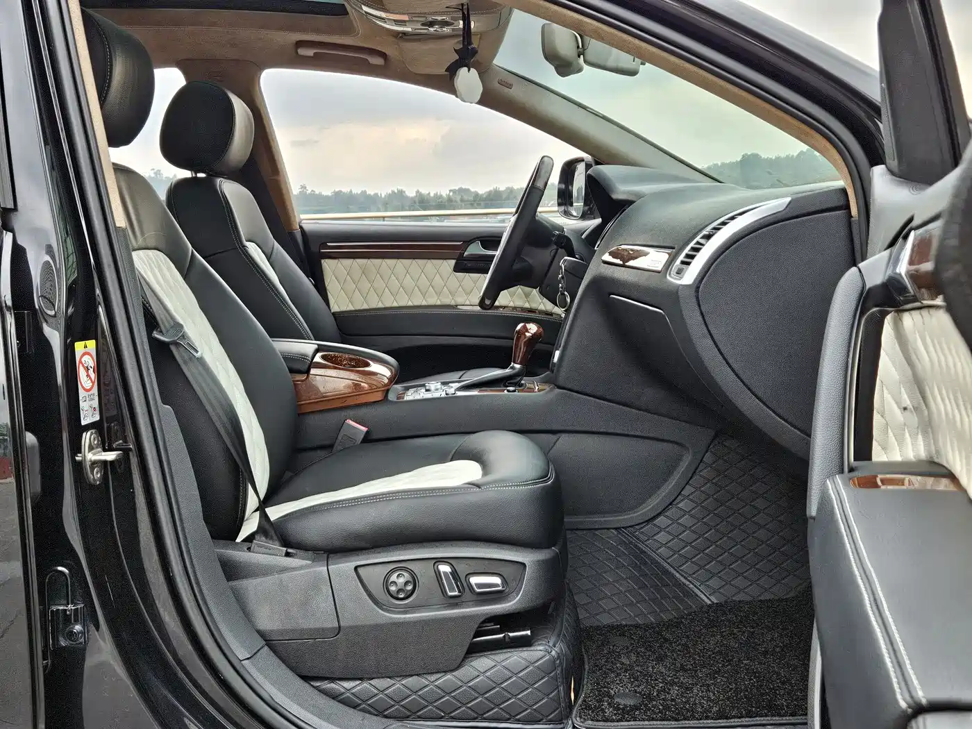 Audi Q7 2011 3.0 TFSI Exclusive (245kW) фото 5