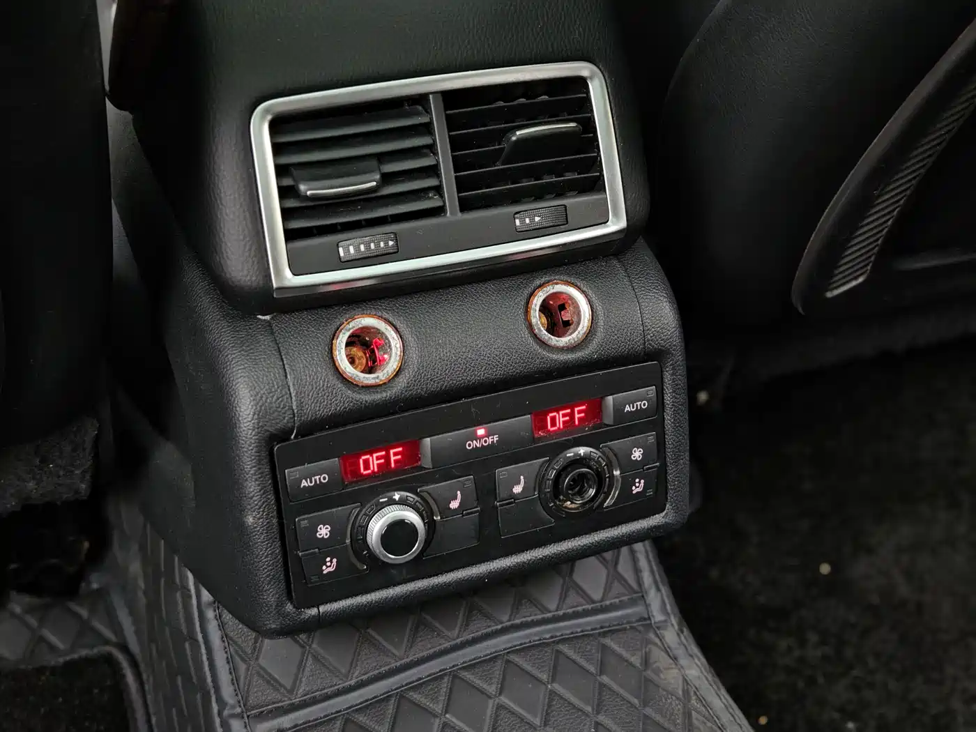 Audi Q7 2011 3.0 TFSI Exclusive (245kW) фото 22