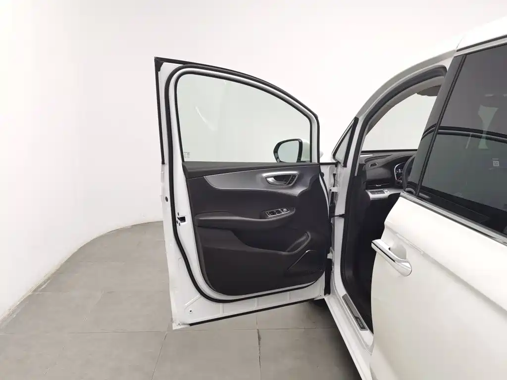 Roewe iMAX8, миниатюра 8