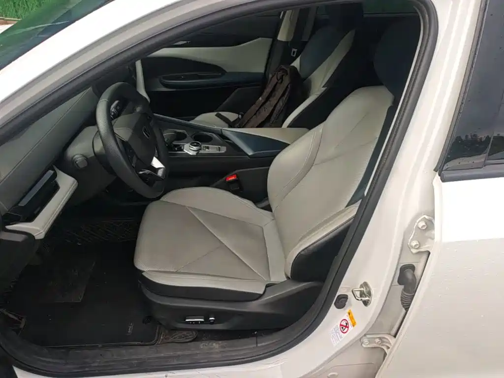Changan UNI-V iDD 2023 2023 ZhiDian iDD 1.5T 113km Smart Fun Edition