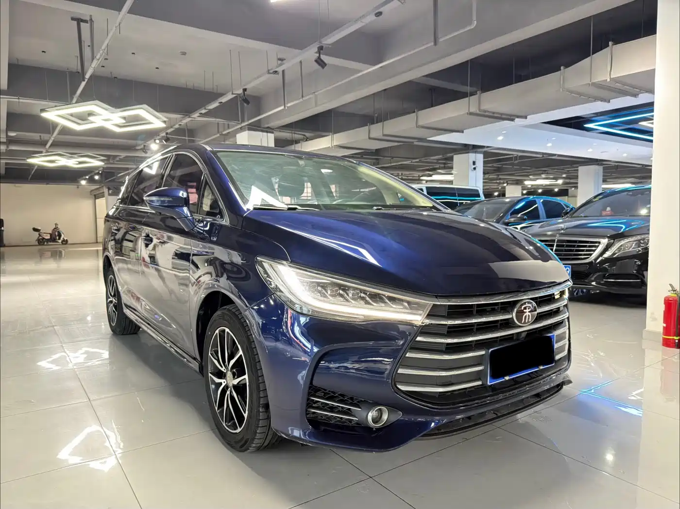 BYD Song MAX 2017 1.5T Auto Smart Luxury 7-Seater фото 3