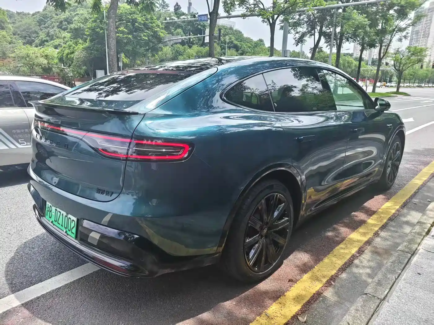 2026 Zhijie Luxeed R7