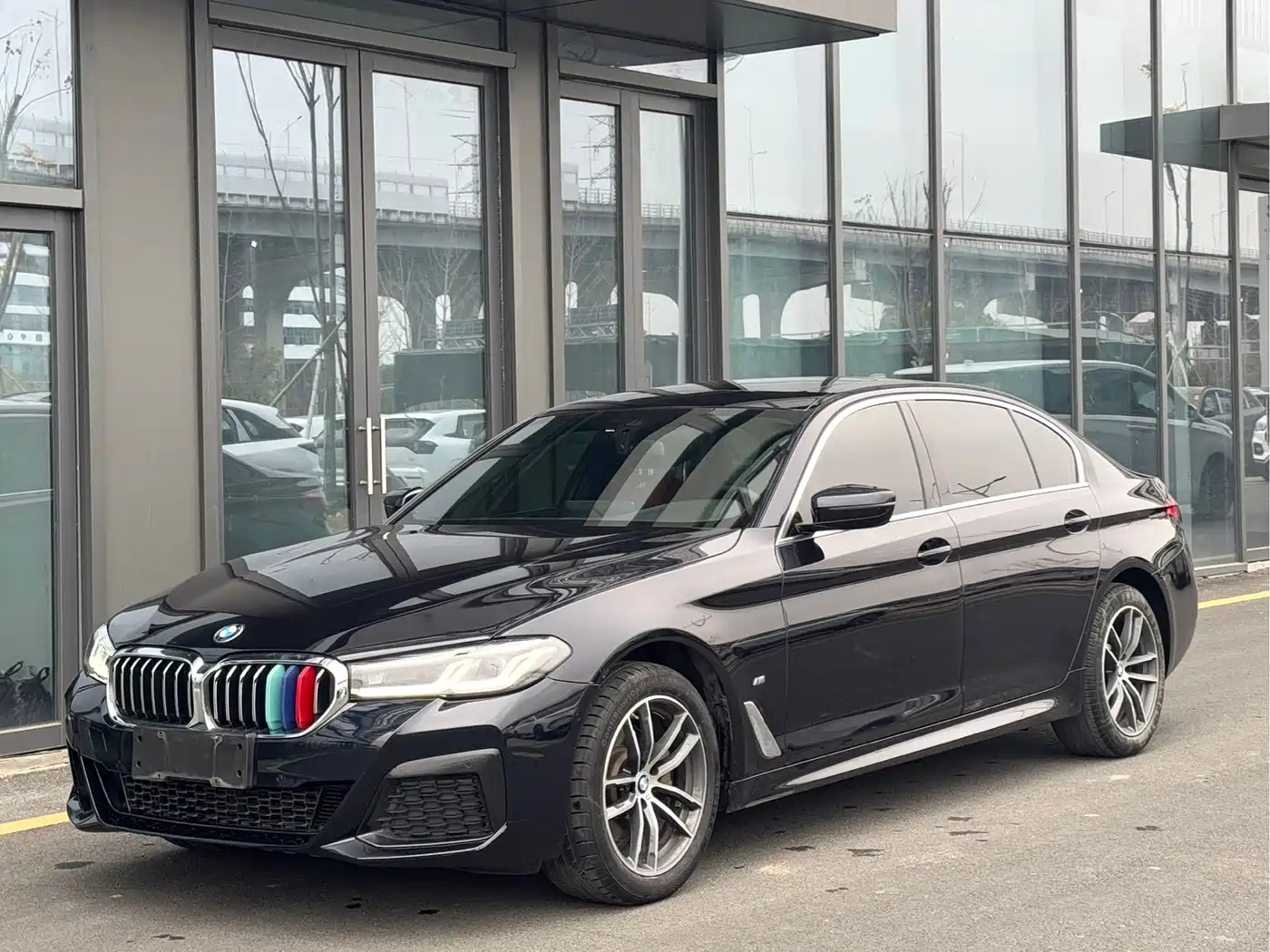 BMW 5-SERIES