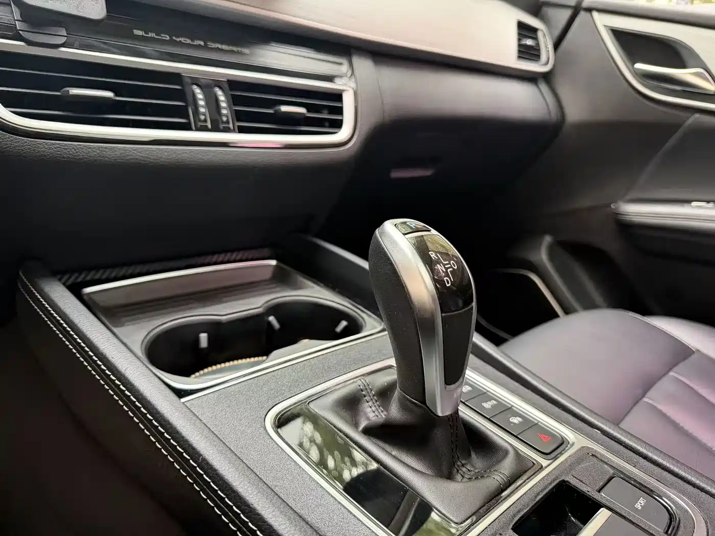 BYD Song MAX 2020 2021 Upgrade 1.5T Automatic Luxury Edition 7-Seater