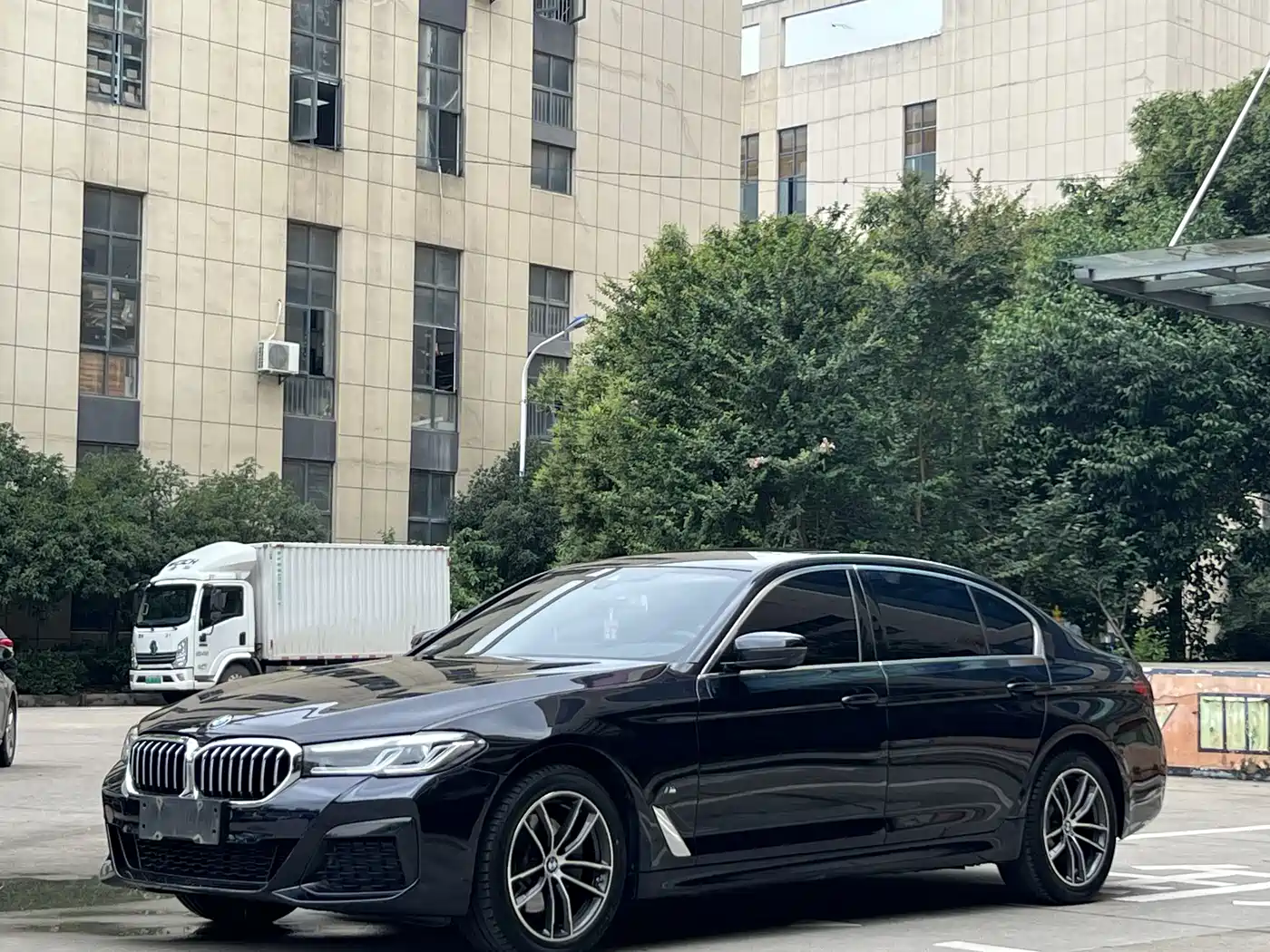 BMW 5 SERIES