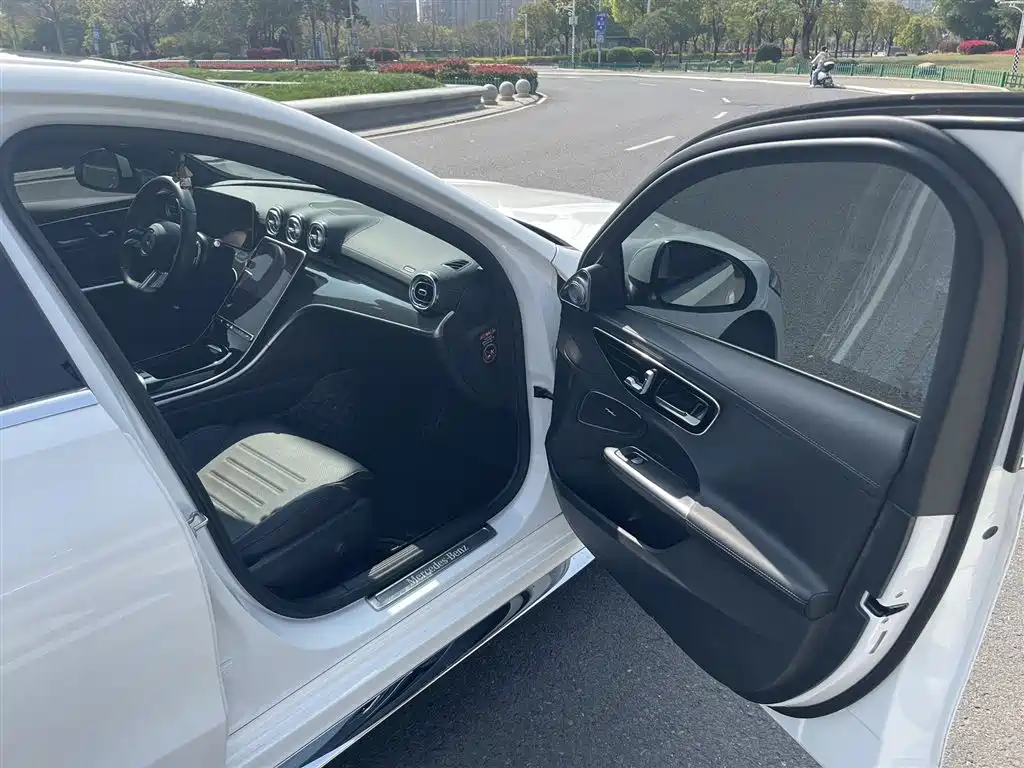 Mercedes-Benz C-Class 2022 Facelift C 260 L Sport фото 15