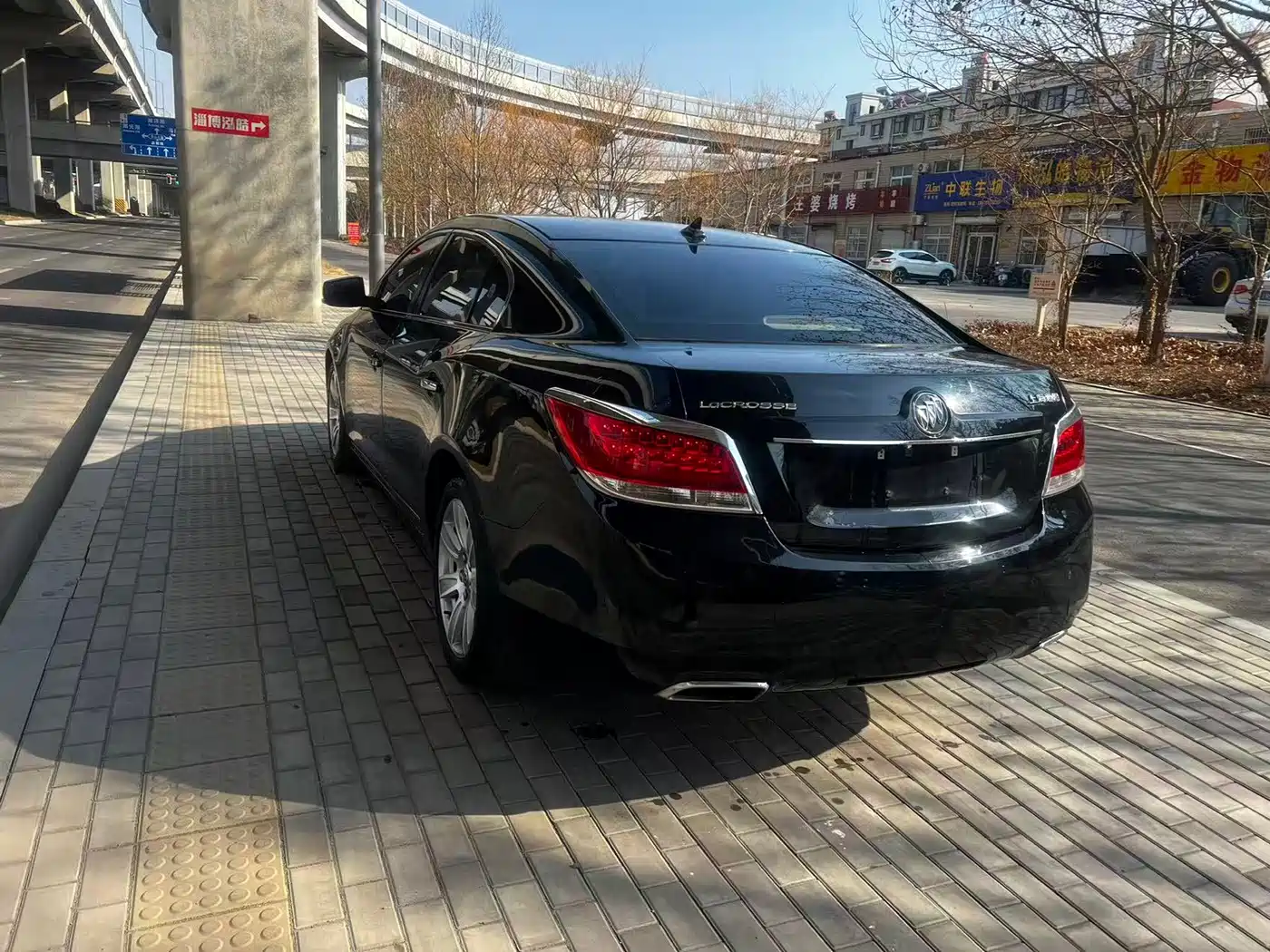 Buick LaCrosse 2011 2.4L SIDI Luxury Edition фото 2
