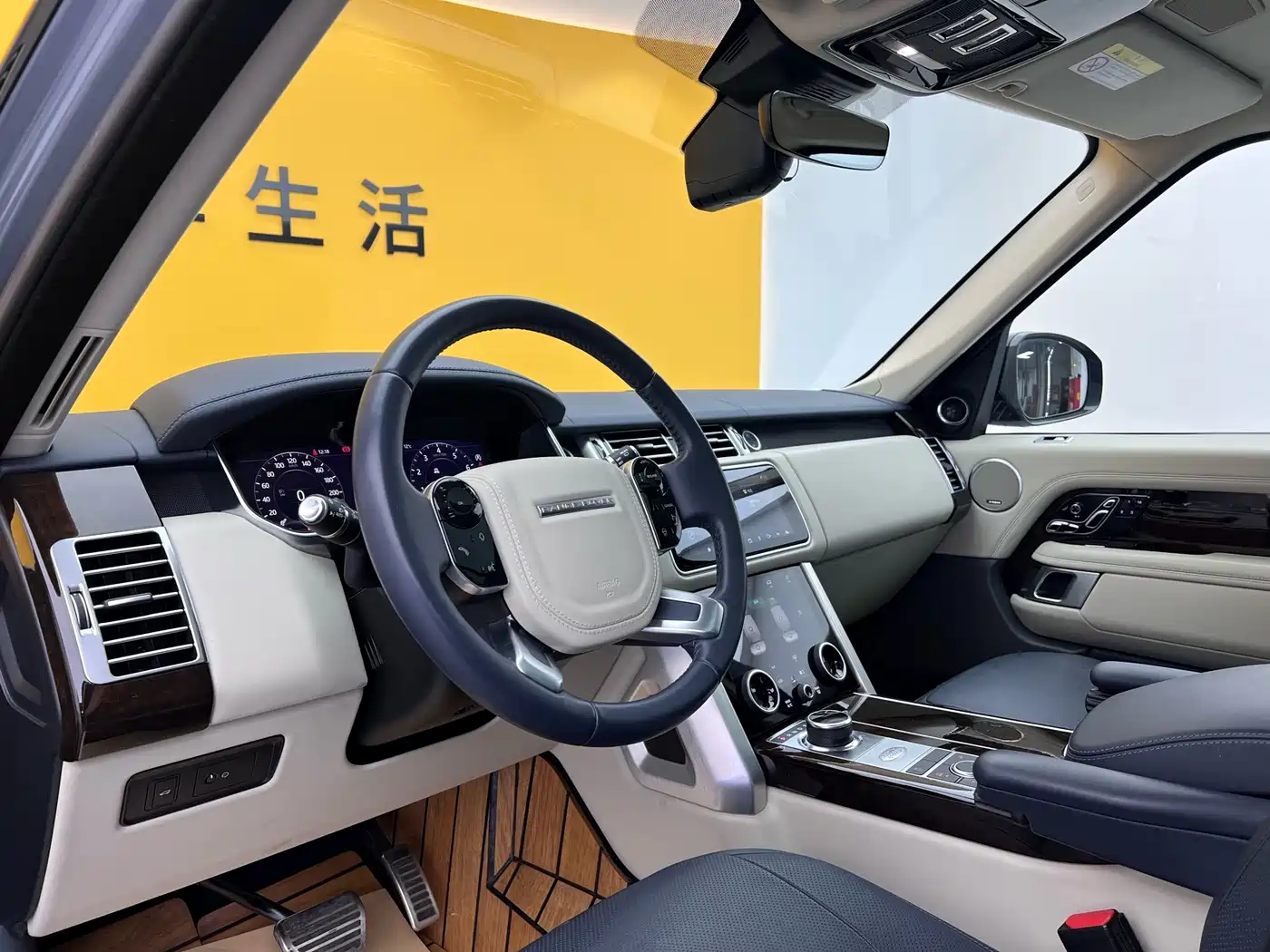 LAND ROVER RANGE ROVER