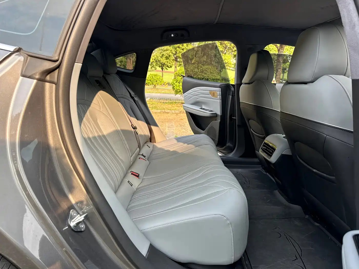Geely Galaxy Galaxy E8 2026 2025 Model 610km Premium Edition