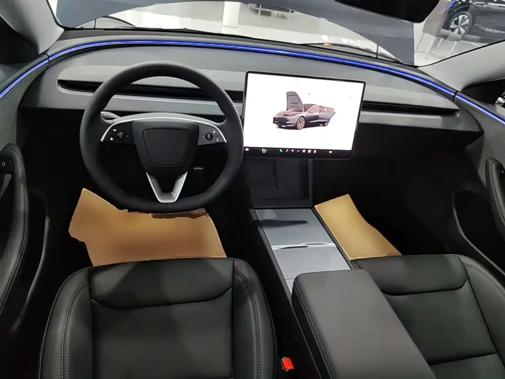 Tesla Model 3 2026 2025 Model Year Facelift Rear-Wheel Drive