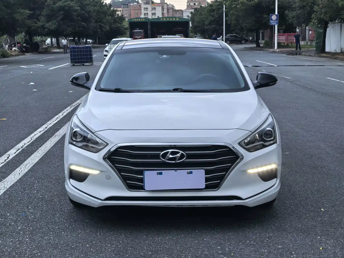 Фото 2 - Hyundai Mistra