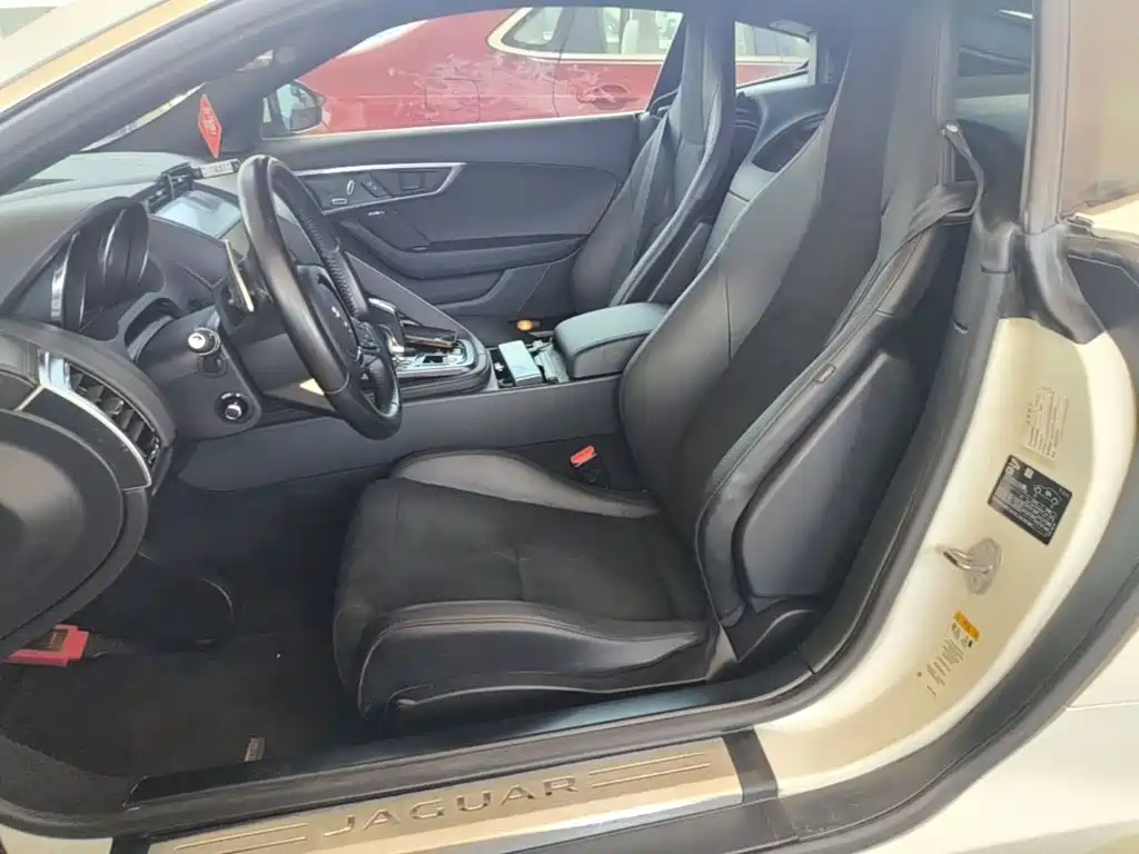 Jaguar F-TYPE 2019 2019 2.0T Coupe