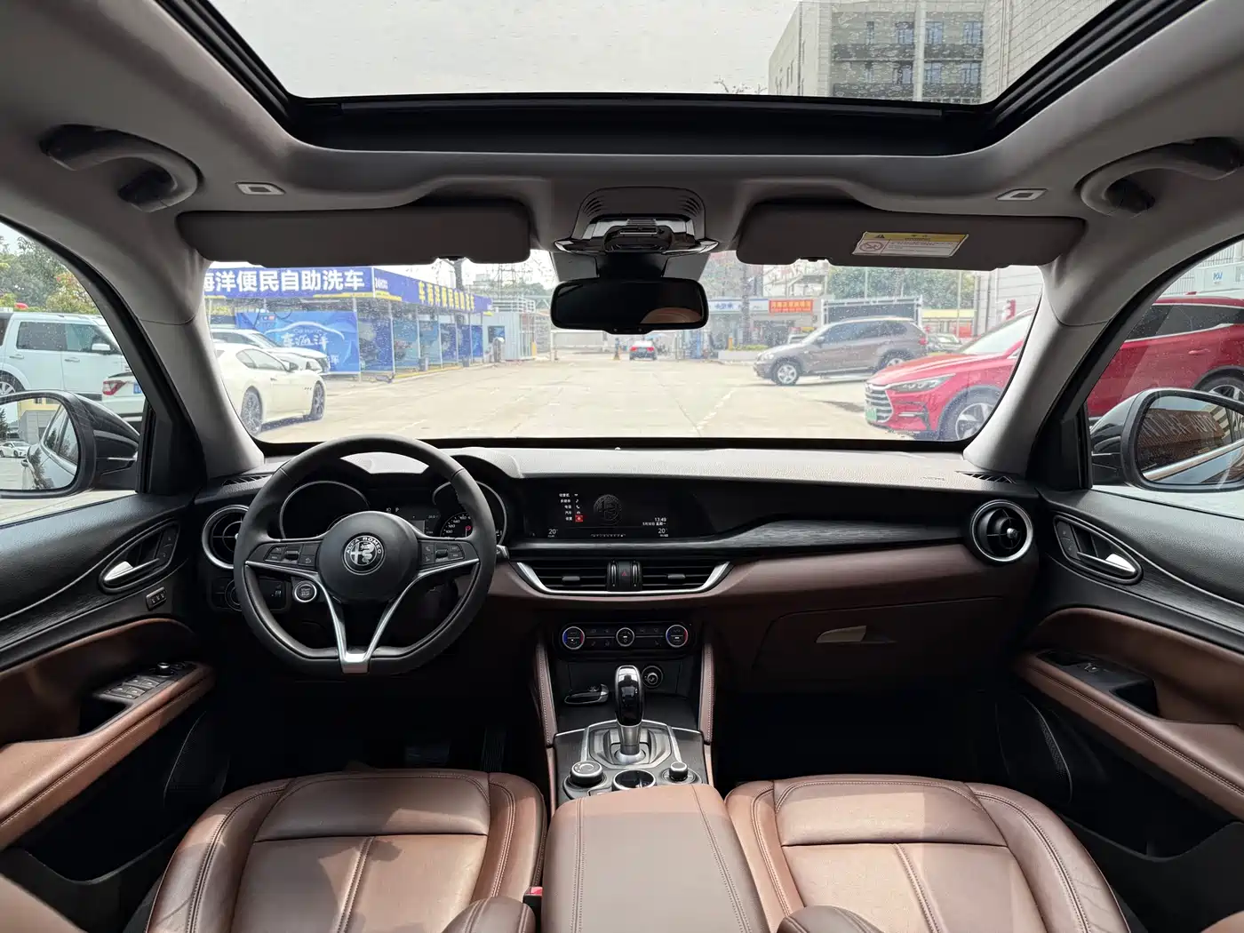 Alfa Romeo Stelvio 2019 2017 2.0T 200HP Luxury Edition