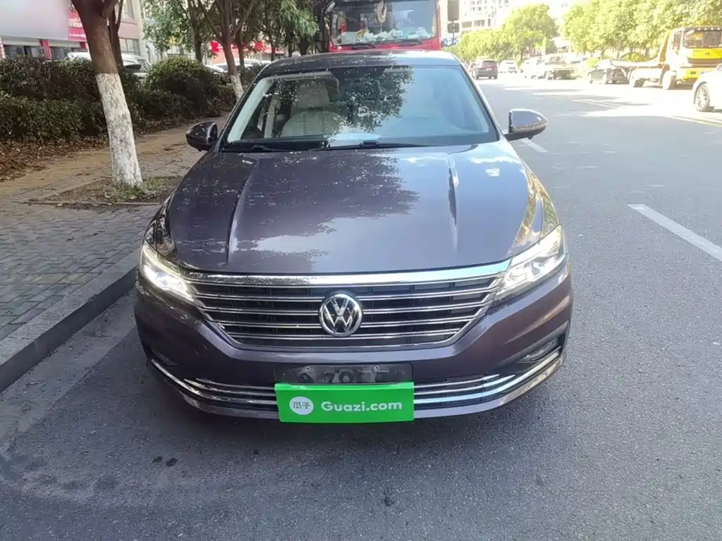 Фото 3 - Volkswagen Lavida