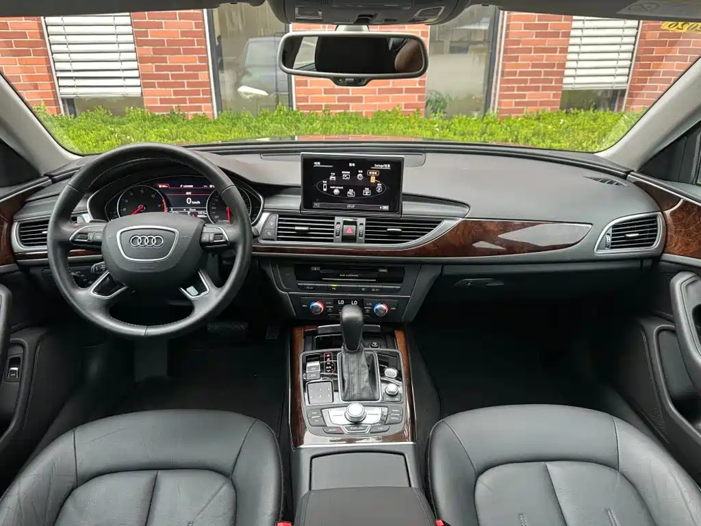 Фото 5 - Audi A6L