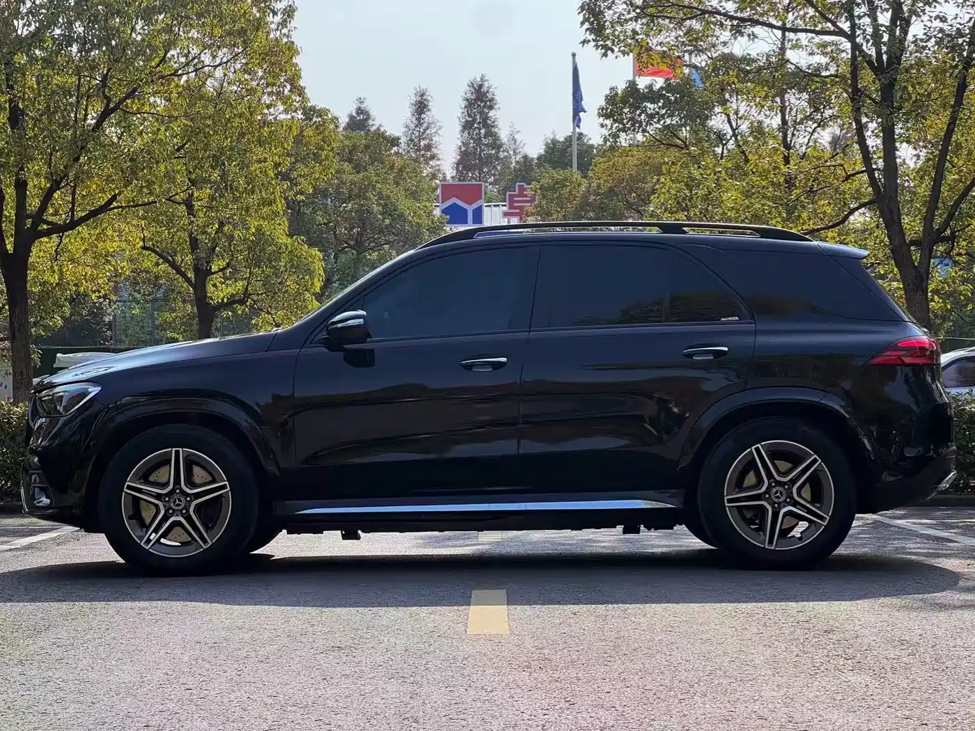 Mercedes-Benz GLE 2025 GLE 450 4MATIC Fashion фото 8