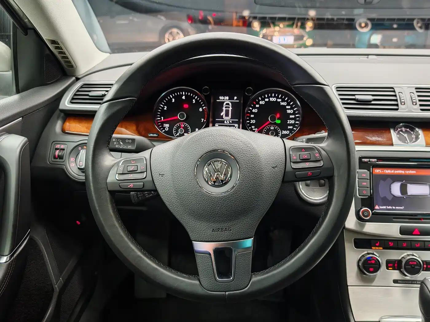 Volkswagen Magotan (Import) 2012 Wagon 2.0TSI Comfort фото 25