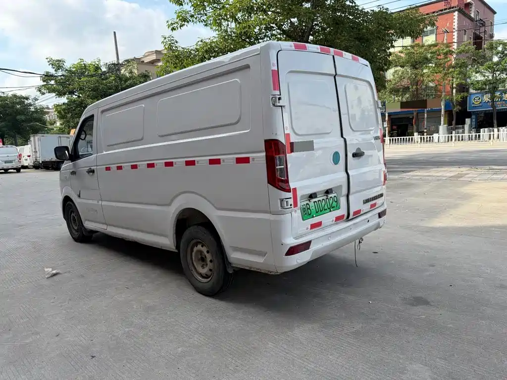 Dongfeng Yufeng Yufeng EM26 2022 2023 Standard Edition 41.472kWh Henan Lithium