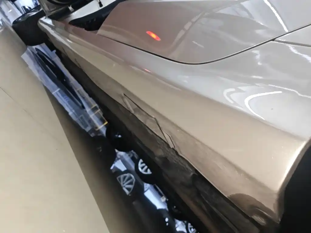 Фото 22 - Geely Binrui