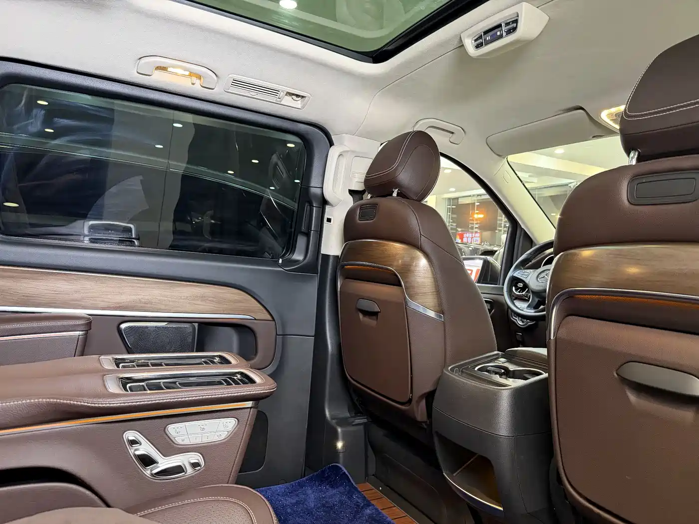 MERCEDES-BENZ V CLASS