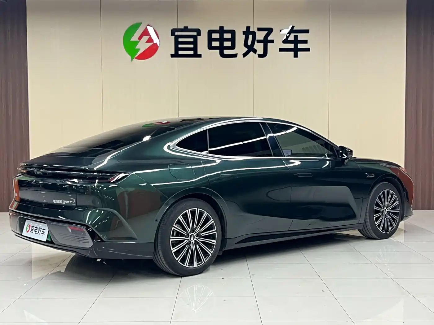 GEELY GALAXY GALAXY SPARKLE 8