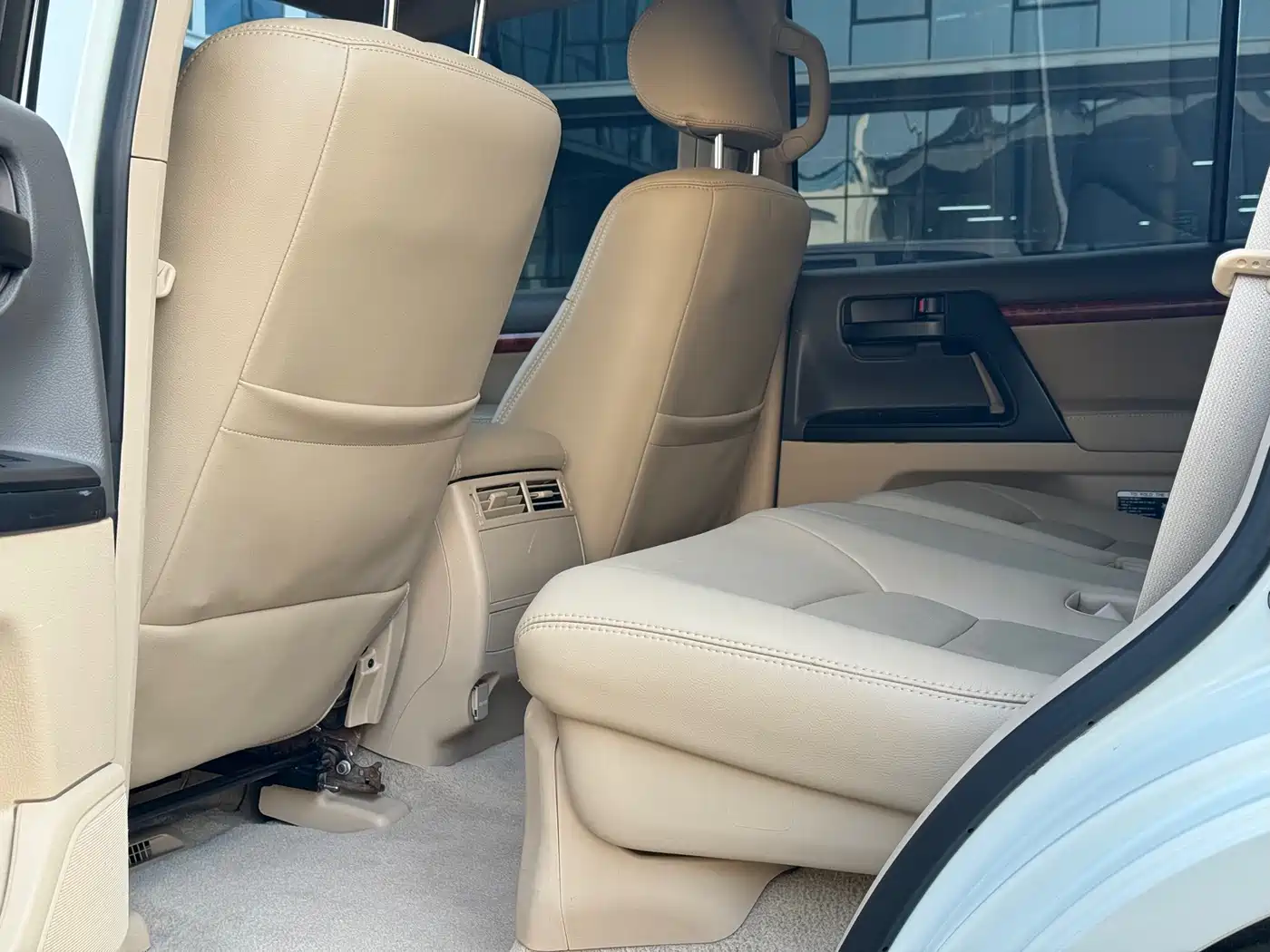 Toyota Land Cruiser (Import) 2015 4.0L V6 Middle East Limited Edition фото 7
