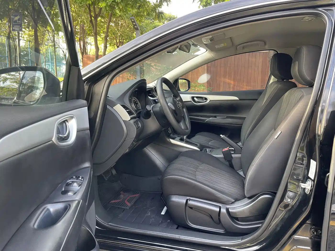Nissan SYLPHY, миниатюра 5