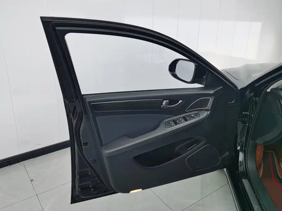 Hongqi H7 2020 2019 1.8T Comfort Edition