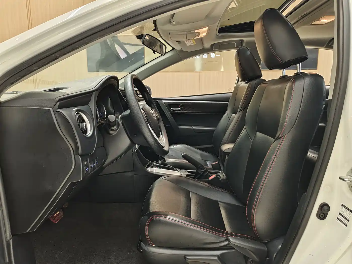 Toyota Levin 2018 185T CVT Luxury Edition фото 19