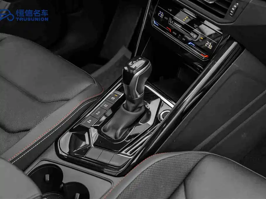 Volkswagen Tayron 2021 330TSI 2WD Luxury Smart Connect Edition фото 19