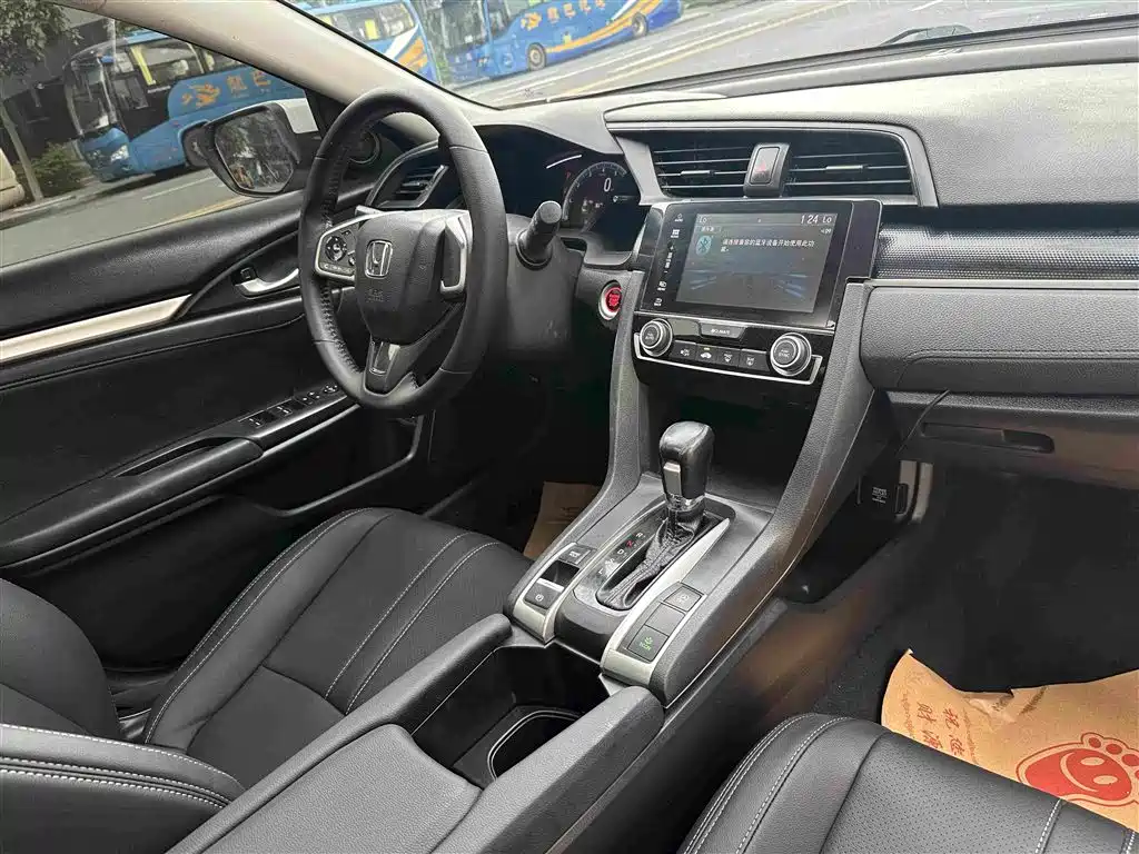 صورة 19 - Honda Civic