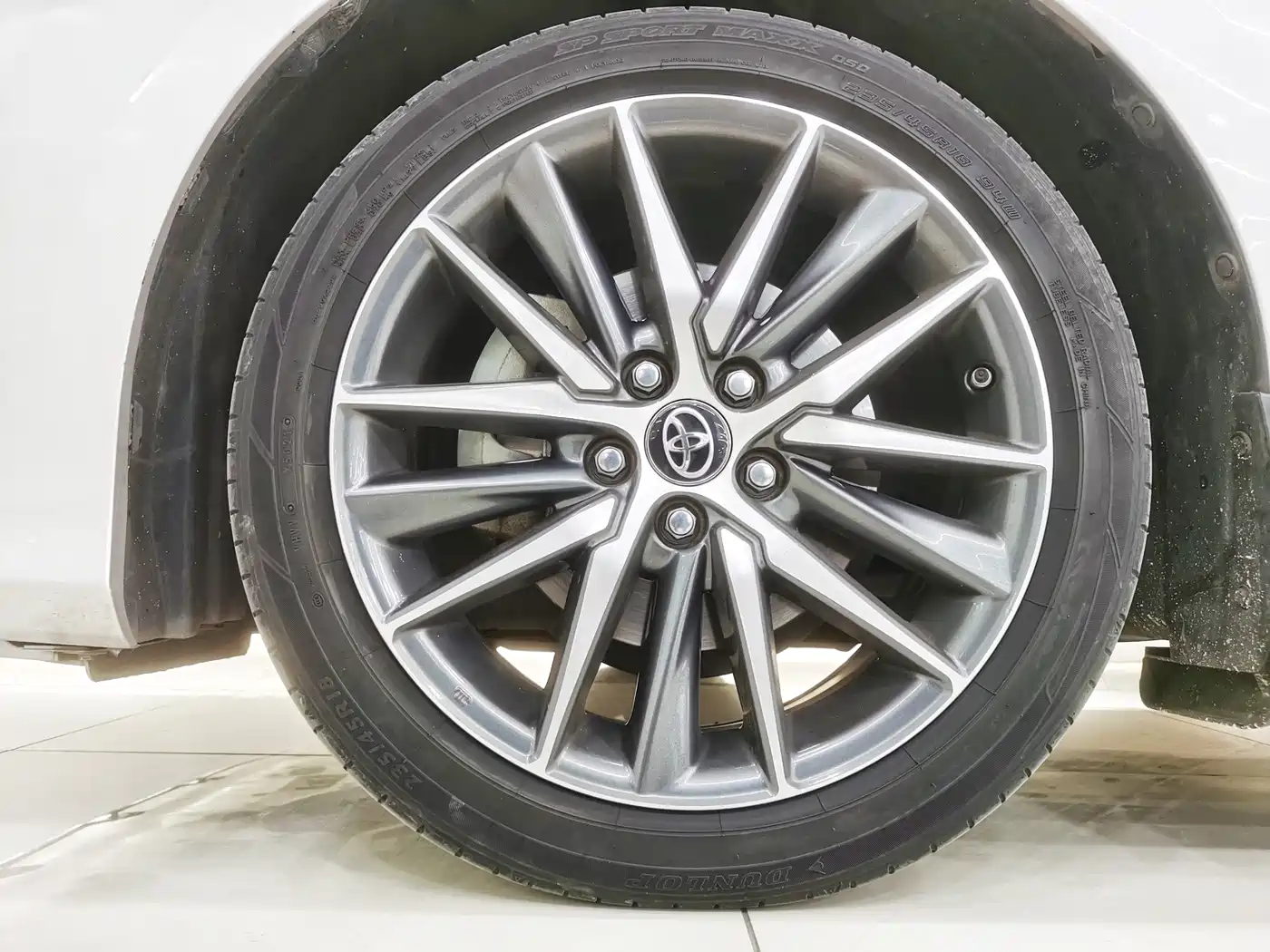 Toyota Camry 2021 Hybrid 2.5HG Luxury Edition фото 12