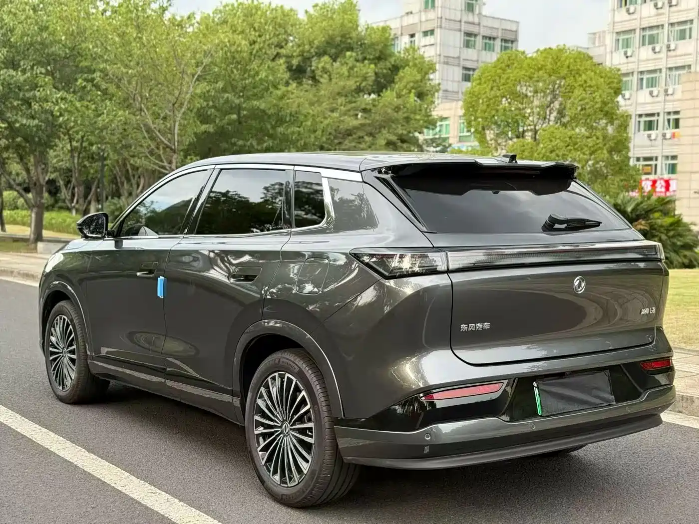 Dongfeng Aeolus L8 2025 2025 Plug-in Hybrid