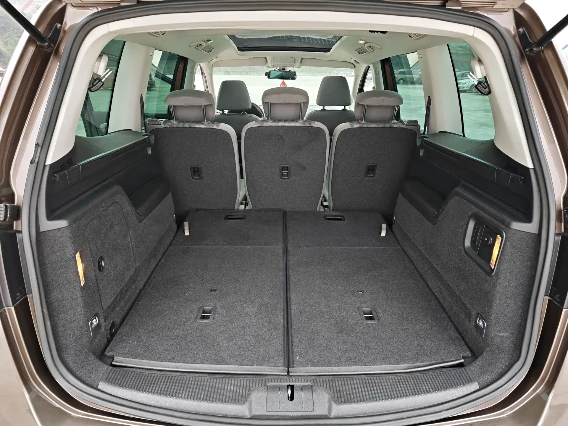 Фото 8 - Volkswagen Sharan