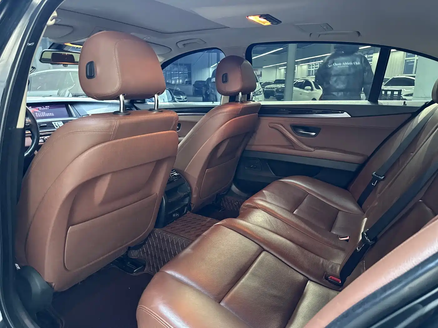 BMW 5 Series 2014 520Li Elegance фото 8