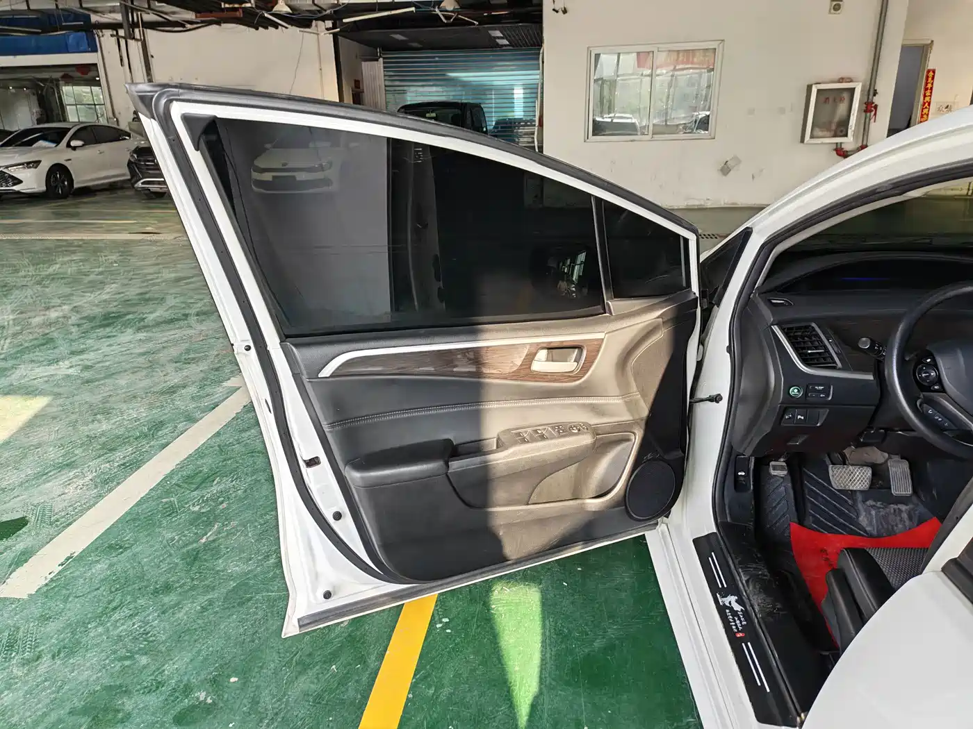 Honda Jade 2014 2013 1.8L Automatic Comfort Edition 5-seater
