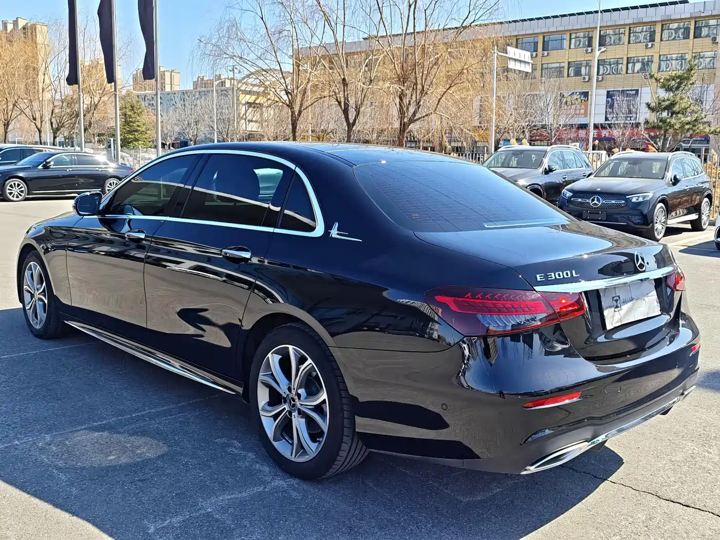 MERCEDES-BENZ E-CLASS