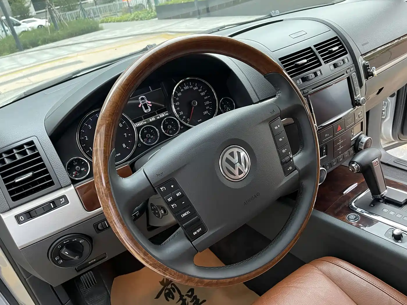 Фото 12 - Volkswagen Touareg